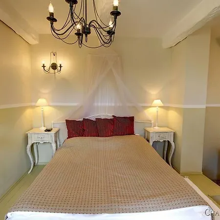 Bed & Breakfast Chambers'n Charm Boutique 4*