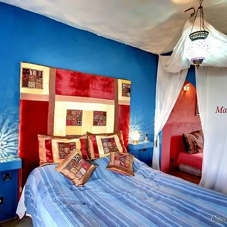 Chambers'n Charm Boutique Brasov