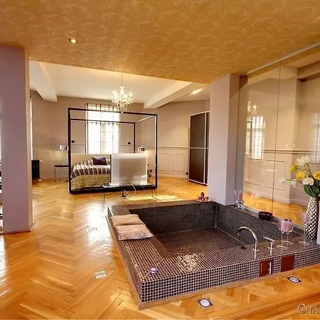 Bed & Breakfast Chambers'n Charm Boutique 4*